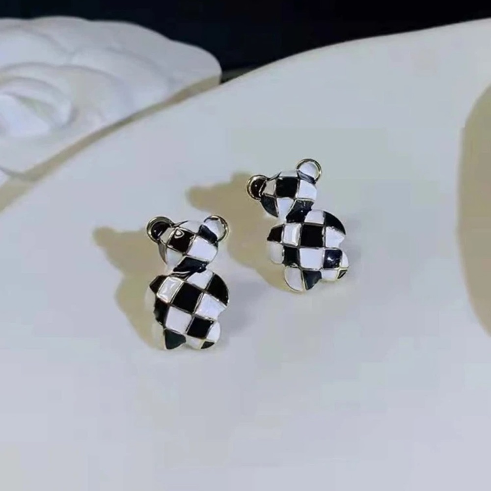 Copy 🧸 Adorable Checkered Teddy Bear Stuffed Animal Stud Earrings 🐻 - Picture 3 of 4